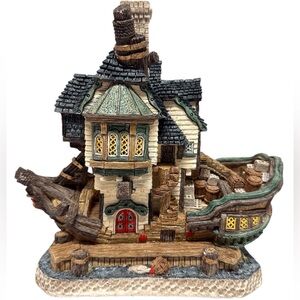 David Winter-Jolly Roger Tavern Collectible Nautical Ship Figurine EUC